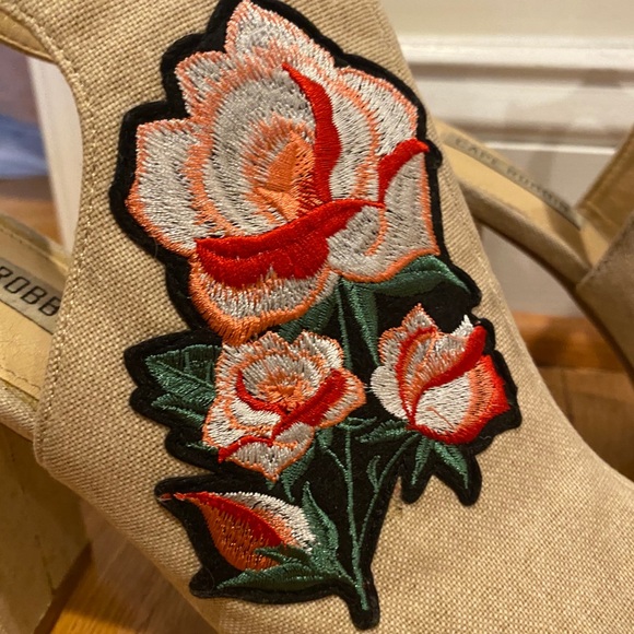 Floral open toe heels - Picture 2 of 5